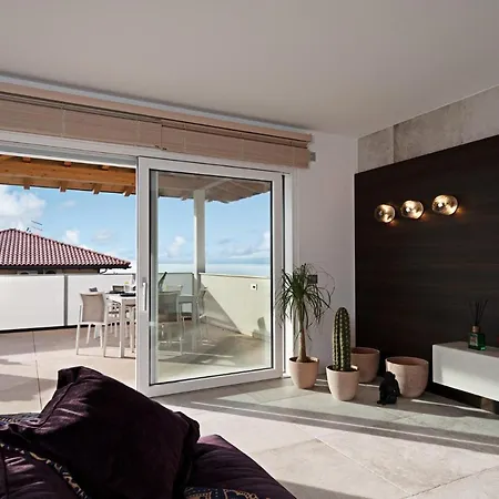 Yin & Yang - Regarda Travel Lazise