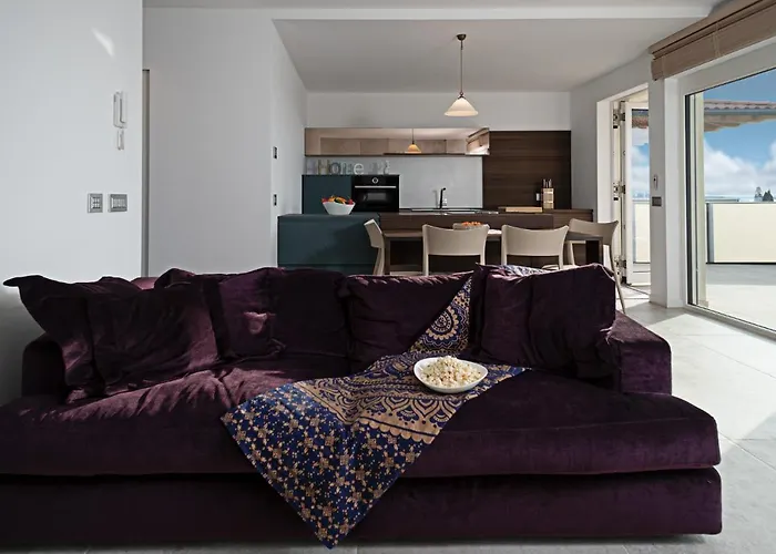 Yin & Yang - Regarda Travel ラツィーゼ